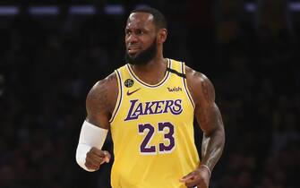 LOS ANGELES, CALIFORNIA - MARCH 03: LeBron James #23 of the Los Angeles Lakers reacts to a play in a game against the Philadelphia 76ers during the first half at Staples Center on March 03, 2020 in Los Angeles, California. NOTE TO USER: User expressly acknowledges and agrees that, by downloading and or using this Photograph, user is consenting to the terms and conditions of the Getty Images License Agreement. (Photo by Katelyn Mulcahy/Getty Images)