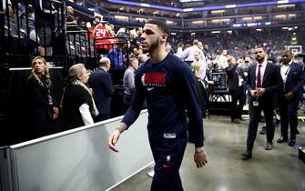 SACRAMENTO, CALIFORNIA - MARCH 11:   Lonzo Ball #2 of the New Orleans Pelicans leaves the court after their game against the Sacramento Kings was postponed due to the corona virus at Golden 1 Center on March 11, 2020 in Sacramento, California. NOTE TO USER: User expressly acknowledges and agrees that, by downloading and or using this photograph, User is consenting to the terms and conditions of the Getty Images License Agreement.  (Photo by Ezra Shaw/Getty Images)