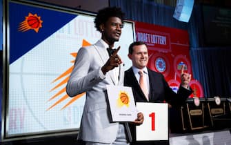 959908892 CHICAGO - MAY 15: Josh Jackson #20 of the Phoenix Suns and General Manager of the Phoenix Suns, Ryan McDonough pose for a photo after getting the number one pick in the 2018 NBA Draft during the 2018 NBA Draft Lottery at the Palmer House Hotel on May 15, 2018 in Chicago Illinois. NOTE TO USER: User expressly acknowledges and agrees that, by downloading and/or using this photograph, user is consenting to the terms and conditions of the Getty Images License Agreement. Mandatory Copyright Notice: Copyright 2018 NBAE (Photo by Jeff Haynes/NBAE via Getty Images)