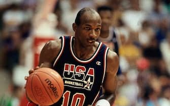 BARCELONA, SPAIN - AUGUST 1992:  Clyde Drexler #22 of the United States National Team dribbles upcourt during the 1992 Olympic Games in Barcelona Spain. NOTE TO USER: User expressly acknowledges that, by downloading and or using this photograph, User is consenting to the terms and conditions of the Getty Images License agreement. Mandatory Copyright Notice: Copyright 1992 NBAE (Photo by Andrew D. Bernstein/NBAE via Getty Images)