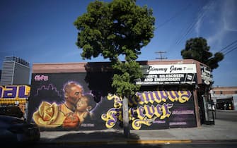 LOS ANGELES, CALIFORNIA - FEBRUARY 13: A mural depicting deceased NBA star Kobe Bryant and his daughter Gianna, painted by @sloe_motions, is displayed on a building on February 13, 2020 in Los Angeles, California. Numerous murals depicting Bryant and Gianna have been created around greater Los Angeles following their tragic deaths in a helicopter crash which left a total of nine dead. A public memorial service honoring Bryant will be held February 24 at the Staples Center in Los Angeles, where Bryant played most of his career with the Los Angeles Lakers.  (Photo by Mario Tama/Getty Images)