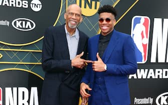 SANTA MONICA, CALIFORNIA - JUNE 24: (L-R) Kareem Abdul-Jabbar and Giannis Antetokounmpo attend the 2019 NBA Awards presented by Kia on TNT at Barker Hangar on June 24, 2019 in Santa Monica, California. (Photo by Joe Scarnici/Getty Images for Turner Sports)