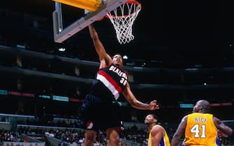LOS ANGELES, CA - DEC 12:  Rasheed Wallace #30 of the Portland Trail Blazers dunks the ball against the Los Angeles Lakers on December 12, 2000 at Staples Center in Los Angeles, CA. NOTE TO USER: User expressly acknowledges and agrees that, by downloading and/or using this photograph, user is consenting to the terms and conditions of the Getty Images License Agreement. Mandatory Copyright Notice: Copyright 2000 NBAE (Photo by Robert Mora/NBAE via Getty Images)