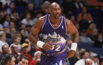 MEMPHIS, TN - DECEMBER 22:  Karl Malone #32 of the Utah Jazz runs up-court during the game against the Memphis Grizzlies at The Pyramid on December 22, 2002 in Memphis, Tennessee. The Jazz defeated the Grizzlies 103-74.  NOTE TO USER: User expressly acknowledges and agrees that, by downloading and or using this photograph, User is consenting to the terms and conditions of the Getty Images License Agreement. Mandatory copyright notice: Copyright NBAE 2002 (Photo by:  Joe Murphy/NBAE via Getty Images)