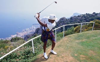 473165704 BARCELONA, SPAIN - 1992: Michael Jordan #9 of the U.S. Mens Olympic Basketball Team plays golf circa 1992 during the 1992 Summer Olympics in Barcelona, Spain. NOTE TO USER: User expressly acknowledges and agrees that, by downloading and/or using this photograph, user is consenting to the terms and conditions of the Getty Images License Agreement. Mandatory Copyright Notice: Copyright 1992 NBAE (Photo by Andrew D. Bernstein/NBAE via Getty Images)