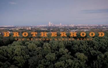 Hunter, tre puntate per raccontare la sua vita