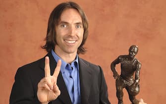 PHOENIX - MAY 7:  Steve Nash of the Phoenix Suns poses with the NBA Most Valuable Player award on May 7, 2006 at US Airways Center in Phoenix, Arizona.  NOTE TO USER: User expressly acknowledges and agrees that, by downloading and/or using this Photograph, user is consenting to the terms and conditions of the Getty Images License Agreement. Mandatory Copyright Notice: Copyright 2006 NBAE  (Photo by Andrew D. Bernstein/NBAE via Getty Images)