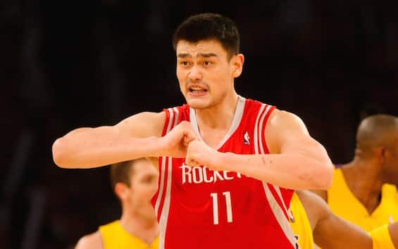 Yao Ming, le foto dell'incontro tra l'ex gigante della NBA e Bear Grylls