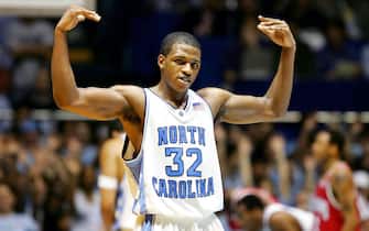 51927627 CHAPEL HILL, NC - JANUARY 8: Rashad McCants #32 of the North Carolina Tar Heels gestures towards the crowd during their 109-75 victory over the Maryland Terrapins on January 8, 2005 at the Dean E. Smith Center in Chapel Hill, North Carolina. (Photo by Streeter Lecka/Getty Images)