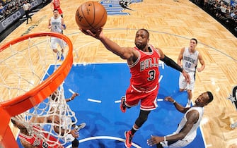 ORLANDO, FL - JANUARY 24: Dwyane Wade #3 of the Chicago Bulls goes for the lay up during the game against the Orlando Magic on January 24, 2017 at Amway Center in Orlando, Florida Or. NOTE TO USER: User expressly acknowledges and agrees that, by downloading and or using this Photograph, user is consenting to the terms and conditions of the Getty Images License Agreement. Mandatory Copyright Notice: Copyright 2017 NBAE (Photo by Fernando Medina/NBAE via Getty Images)
