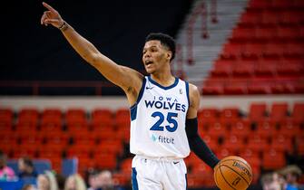 OKLAHOMA CITY, OKLAHOMA - FEBRUARY 29: Trevon Duval #25 of the Iowa Wolves drives to the basket against the Oklahoma City Blue on February 29, 2020 at Cox Convention Center in Oklahoma City, Oklahoma. NOTE TO USER: User expressly acknowledges and agrees that, by downloading and/or using this Photograph, user is consenting to the terms and conditions of the Getty Images License Agreement. Mandatory Copyright Notice: Copyright 2020 NBAE (Photo by Zach Beeker/NBAE via Getty Images)