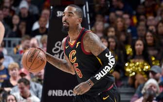 CLEVELAND, OH - DECEMBER 14: JR Smith #5 of the Cleveland Cavaliers handles the ball against the Los Angeles Lakers on December 14, 2017 at Quicken Loans Arena in Cleveland, Ohio. NOTE TO USER: User expressly acknowledges and agrees that, by downloading and/or using this photograph, user is consenting to the terms and conditions of the Getty Images License Agreement. Mandatory Copyright Notice: Copyright 2017 NBAE (Photo by David Liam Kyle/NBAE via Getty Images)