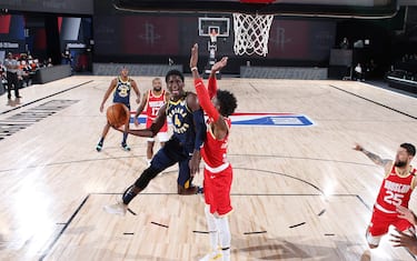 Orlando, FL - AUGUST 12: Victor Oladipo #4 of the Indiana Pacers shoots the ball against the Houston Rockets on August 12, 2020 at AdventHealth Arena at ESPN Wide World of Sports in Orlando, Florida. NOTE TO USER: User expressly acknowledges and agrees that, by downloading and/or using this Photograph, user is consenting to the terms and conditions of the Getty Images License Agreement. Mandatory Copyright Notice: Copyright 2020 NBAE (Photo by David Dow/NBAE via Getty Images)