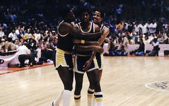 PHILADELPHIA, PA - MAY 16: Magic Johnson #32 of the Los Angeles Lakers celebrates with teammates after beating the Philadelphia 76ers in Game 6 of the 1980 NBA Finals and winning the NBA Championship on May 16, 1980 at the Spectrum in Philadelphia, Pennsylvania. NOTE TO USER: User expressly acknowledges  and agrees that, by downloading and or using this  photograph, User is consenting to the terms and conditions of the Getty Images License Agreement. Mandatory copyright notice: Copyright NBAE 1980 (Photo by Jim Cummins/ NBAE/ Getty Images)
