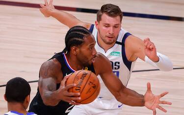 Doncic immenso, Leonard pure: vince L.A. e fa 4-2