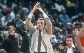 LANDOVER, MD - CIRCA 1981: Head coach Billy Cunningham of the Philadelphia 76ers calls for time-out against the Washington Bullets during an NBA basketball game circa 1981 at the Capital Centre in Landover, Maryland. Cunningham coached the 76ers from 1977-85. (Photo by Focus on Sport/Getty Images) *** Local Caption *** Billy Cunningham