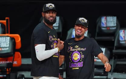 I Lakers dimenticano Quinn Cook all'arena. VIDEO