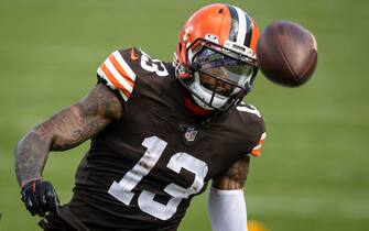 BALTIMORE, MD - SEPTEMBER 13: Odell Beckham Jr. #13 of the Cleveland Browns attempts to catch a pass against the Baltimore Ravens during the second half at M&T Bank Stadium on September 13, 2020 in Baltimore, Maryland. (Photo by Scott Taetsch/Getty Images)