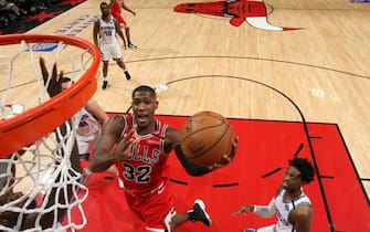 CHICAGO, IL - JANUARY 24: Kris Dunn #32 of the Chicago Bulls shoots the ball against the Sacramento Kings on January 24, 2020 at the United Center in Chicago, Illinois. NOTE TO USER: User expressly acknowledges and agrees that, by downloading and or using this photograph, user is consenting to the terms and conditions of the Getty Images License Agreement.  Mandatory Copyright Notice: Copyright 2020 NBAE (Photo by Gary Dineen/NBAE via Getty Images) 