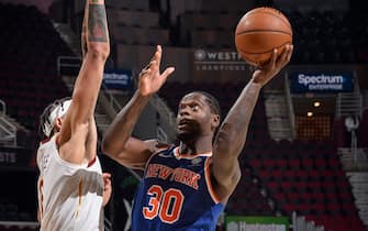 CLEVELAND, OH - DECEMBER 29: Julius Randle #30 of the New York Knicks drives to the basket during the game against the Cleveland Cavaliers on December 29, 2020 at Rocket Mortgage FieldHouse in Cleveland, Ohio. NOTE TO USER: User expressly acknowledges and agrees that, by downloading and/or using this Photograph, user is consenting to the terms and conditions of the Getty Images License Agreement. Mandatory Copyright Notice: Copyright 2020 NBAE (Photo by David Liam Kyle/NBAE via Getty Images)