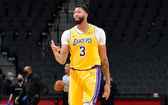 SAN ANTONIO, TX - DECEMBER 30: Anthony Davis #3 of the Los Angeles Lakers smiles during the game against the San Antonio Spurs on December 30, 2020 at the AT&T Center in San Antonio, Texas. NOTE TO USER: User expressly acknowledges and agrees that, by downloading and or using this photograph, user is consenting to the terms and conditions of the Getty Images License Agreement. Mandatory Copyright Notice: Copyright 2020 NBAE (Photos by Logan Riely/NBAE via Getty Images)