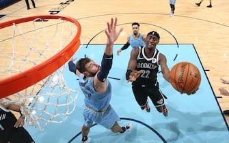 MEMPHIS, TN - JANUARY 8: Caris LeVert #22 of the Brooklyn Nets shoots the ball during the game against the Memphis Grizzlies on January 8, 2021 at FedExForum in Memphis, Tennessee. NOTE TO USER: User expressly acknowledges and agrees that, by downloading and or using this photograph, User is consenting to the terms and conditions of the Getty Images License Agreement. Mandatory Copyright Notice: Copyright 2021 NBAE (Photo by Joe Murphy/NBAE via Getty Images)