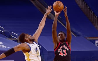 SAN FRANCISCO, CA - January 10: Pascal Siakam #43 of the Toronto Raptors shoots the ball during the game against the Golden State Warriors on January 10, 2021 at Chase Center in San Francisco, California. NOTE TO USER: User expressly acknowledges and agrees that, by downloading and or using this photograph, user is consenting to the terms and conditions of Getty Images License Agreement. Mandatory Copyright Notice: Copyright 2021 NBAE (Photo by Noah Graham/NBAE via Getty Images)