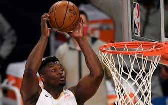 LOS ANGELES, CALIFORNIA - JANUARY 15: Zion Williamson #1 of the New Orleans Pelicans scores on a layup during the first half against the Los Angeles Lakers at Staples Center on January 15, 2021 in Los Angeles, California. (Photo by Harry How/Getty Images)