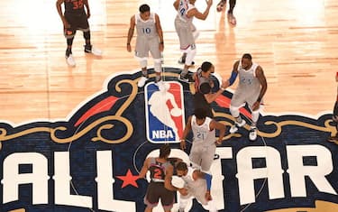 NEW ORLEANS, LA - FEBRUARY 19:  The Eastern Conference and Western Conference teams greet each other before the 2017 All-Star Game on February 19, 2017 at the Smoothie King Center in New Orleans, Louisiana. NOTE TO USER: User expressly acknowledges and agrees that, by downloading and or using this Photograph, user is consenting to the terms and conditions of the Getty Images License Agreement. Mandatory Copyright Notice: Copyright 2017 NBAE (Photo by Garrett Ellwood/NBAE via Getty Images)