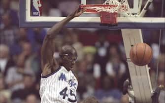 3 Feb 1998:  Forward Bo Outlaw of the Orlando Magic sinks the ball during a game against the Atlanta Hawks at the Orlando Arena in Orlando, Florida.  The Magic won the game, 91-90. Mandatory Credit: Andy Lyons  /Allsport