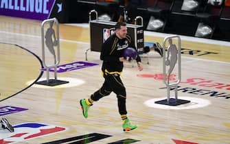 ATLANTA, GA - MARCH 7: Luka Doncic #77 of Team LeBron dribbles the ball during the Taco Bell Skills Challenge as part of 2021 NBA All Star Weekend on March 7, 2021 at State Farm Arena in Atlanta, Georgia. NOTE TO USER: User expressly acknowledges and agrees that, by downloading and or using this photograph, User is consenting to the terms and conditions of the Getty Images License Agreement. Mandatory Copyright Notice: Copyright 2021 NBAE (Photo by Adam Hagy/NBAE via Getty Images)