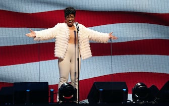 ATLANTA, GA - MARCH 7:  Gladys Knight performs the National Anthem before the 70th NBA All Star Game as part of 2021 NBA All Star Weekend on March 7, 2021 at State Farm Arena in Atlanta, Georgia. NOTE TO USER: User expressly acknowledges and agrees that, by downloading and or using this photograph, User is consenting to the terms and conditions of the Getty Images License Agreement. Mandatory Copyright Notice: Copyright 2021 NBAE (Photo by Joe Murphy/NBAE via Getty Images)