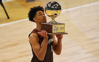 ATLANTA, GEORGIA - MARCH 07:  Anfernee Simons of the Portland Trail Blazers celebrates after winning the 2021 NBA All-Star - AT&T Slam Dunk Contest during All-Star Sunday Night at State Farm Arena on March 07, 2021 in Atlanta, Georgia. (Photo by Kevin C. Cox/Getty Images)