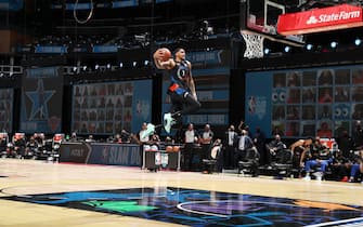 1231587716 ATLANTA, GA - MARCH 7: Obi Toppin #1 of the New York Knicks dunks the ball during the AT&T Slam Dunk Contest as part of 2021 NBA All Star Weekend on March 7, 2021 at State Farm Arena in Atlanta, Georgia. NOTE TO USER: User expressly acknowledges and agrees that, by downloading and or using this photograph, User is consenting to the terms and conditions of the Getty Images License Agreement. Mandatory Copyright Notice: Copyright 2021 NBAE (Photo by Nathaniel S. Butler/NBAE via Getty Images)