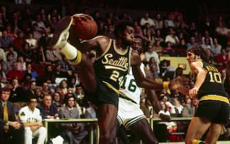 BOSTON - JANUARAY 19:  Spencer Haywood #24 of the Seattle Supersonics grabs the rebound against the Boston Celtics on January 19, 1973 at the Boston Garden in Boston, Massachusetts. NOTE TO USER: User expressly acknowledges that, by downloading and or using this photograph, User is consenting to the terms and conditions of the Getty Images License agreement. Mandatory Copyright Notice: Copyright 1973 NBAE (Photo by Dick Raphael/NBAE via Getty Images)