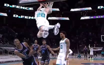 "White men can jump": dimostra Hayward. VIDEO