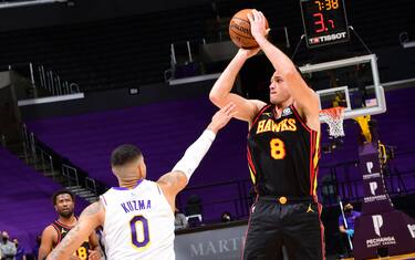LeBron out, Gallo decisivo: Hawks fanno 8 in fila