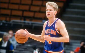 MILWAUKEE, WI - CIRCA 1991:  Steve Kerr #5 of the Cleveland Cavaliers dribbles the ball up court against the Milwaukee Bucks during an NBA basketball game circa 1991 at the MECCA Arena in Milwaukee, Wisconsin. Kerr played for the Cavaliers from 1989-92. (Photo by Focus on Sport/Getty Images) *** Local Caption *** Steve Kerr