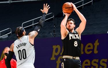 Gallo travolge Portland, Curry fa 41 e Pelicans ko