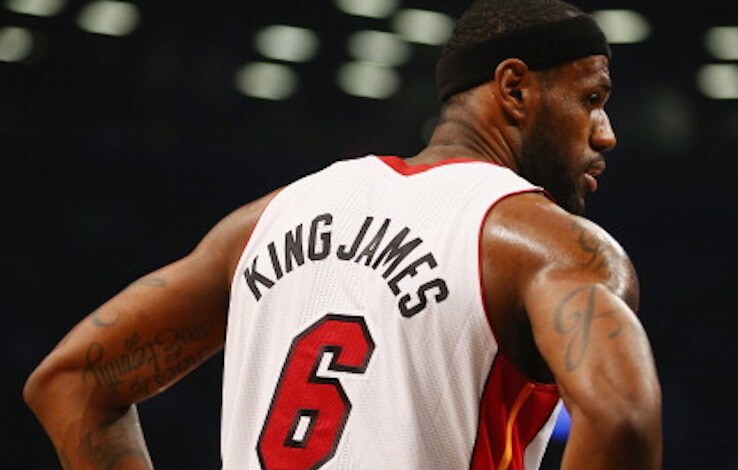 LeBron James non poteva non avere un soprannome: per tutti è "King" James