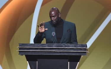 UNCASVILLE, CT - MAY 15: Inductee Kevin Garnett  addresses the guests during the 2020 Basketball Hall of Fame Enshrinement Ceremony on May 15, 2021 at the Mohegan Sun Arena at Mohegan Sun in Uncasville, Connecticut. NOTE TO USER: User expressly acknowledges and agrees that, by downloading and/or using this photograph, user is consenting to the terms and conditions of the Getty Images License Agreement.  Mandatory Copyright Notice: Copyright 2021 NBAE (Photo by Andrew D. Bernstein/NBAE via Getty Images)