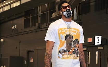 Anthony Davis in borghese: la maglia è per Kobe