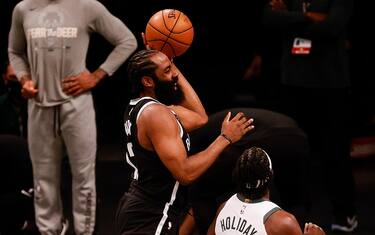 NEW YORK, NEW YORK - JUNE 05: James Harden #13 of the Brooklyn Nets drives to the basket during the first quarter against the Milwaukee Bucks during Game One of the Eastern Conference second round series at Barclays Center on June 05, 2021 in New York City. NOTE TO USER: User expressly acknowledges and agrees that, by downloading and or using this photograph, User is consenting to the terms and conditions of the Getty Images License Agreement. (Photo by Tim Nwachukwu/Getty Images)