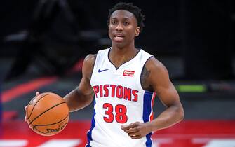 DETROIT, MICHIGAN - MAY 14: Saben Lee #38 of the Detroit Pistons handles the ball against the Denver Nuggets during the third quarter of the NBA game at Little Caesars Arena on May 14, 2021 in Detroit, Michigan. NOTE TO USER: User expressly acknowledges and agrees that, by downloading and or using this photograph, User is consenting to the terms and conditions of the Getty Images License Agreement. (Photo by Nic Antaya/Getty Images)