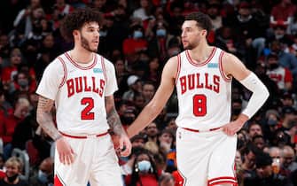 CHICAGO, IL - DECEMBER 6: Lonzo Ball #2 of the Chicago Bulls talks to Zach LaVine #8 of the Chicago Bulls during the game against the Denver Nuggets on December 6, 2021 at United Center in Chicago, Illinois. NOTE TO USER: User expressly acknowledges and agrees that, by downloading and or using this photograph, User is consenting to the terms and conditions of the Getty Images License Agreement. Mandatory Copyright Notice: Copyright 2021 NBAE (Photo by Jeff Haynes/NBAE via Getty Images)