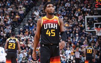 SALT LAKE CITY, UT - DECEMBER 31: Donovan Mitchell #45 of the Utah Jazz looks on during the game against the Minnesota Timberwolves on December 31, 2021 at Vivint Smart Home Arena in Salt Lake City, Utah. NOTE TO USER: User expressly acknowledges and agrees that, by downloading and or using this Photograph, User is consenting to the terms and conditions of the Getty Images License Agreement. Mandatory Copyright Notice: Copyright 2021 NBAE (Photo by Melissa Majchrzak/NBAE via Getty Images)