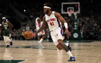 MILWAUKEE, WISCONSIN - JANUARY 03: Saddiq Bey #41 of the Detroit Pistons drives to the basket during the second half of a game against the Milwaukee Bucks at Fiserv Forum on January 03, 2022 in Milwaukee, Wisconsin. NOTE TO USER: User expressly acknowledges and agrees that, by downloading and or using this photograph, User is consenting to the terms and conditions of the Getty Images License Agreement. (Photo by Stacy Revere/Getty Images)