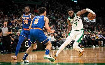BOSTON, MASSACHUSETTS - JANUARY 08: Jaylen Brown #7 of the Boston Celtics drives to the basket against the New York Knicks during the second half of a game at TD Garden on January 08, 2022 in Boston, Massachusetts. NOTE TO USER: User expressly acknowledges and agrees that, by downloading and or using this photograph, User is consenting to the terms and conditions of the Getty Images License Agreement. (Photo by Maddie Malhotra/Getty Images)
