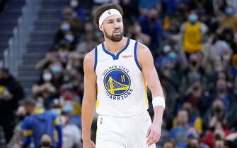 SAN FRANCISCO, CALIFORNIA - JANUARY 09: Klay Thompson #11 of the Golden State Warriors reacts after he was called for a foul against Cleveland Cavaliers during the second quarter at Chase Center on January 09, 2022 in San Francisco, California. NOTE TO USER: User expressly acknowledges and agrees that, by downloading and or using this photograph, User is consenting to the terms and conditions of the Getty Images License Agreement. (Photo by Thearon W. Henderson/Getty Images)