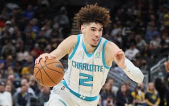 INDIANAPOLIS, INDIANA - JANUARY 26:  LaMelo Ball #2 of the Charlotte Hornets against the Indiana Pacers at Gainbridge Fieldhouse on January 26, 2022 in Indianapolis, Indiana.     NOTE TO USER: User expressly acknowledges and agrees that, by downloading and or using this Photograph, user is consenting to the terms and conditions of the Getty Images License Agreement.  (Photo by Andy Lyons/Getty Images)